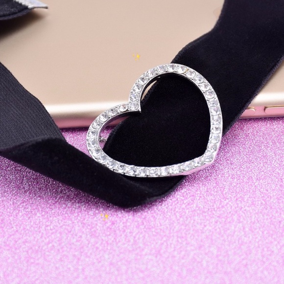 Paved Heart Slider Pendant Velvet 2cm Choker Necklace - Picture 5 of 5